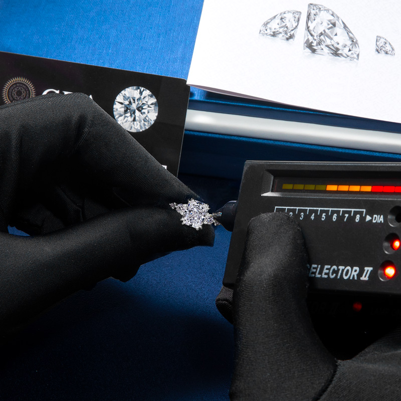 2.2CT Radiant Square & Round Cut VVS Moissanite S925 Silver Engagement Ring 2.2CT Radiant Square & Round Cut VVS Moissanite S925 Silver Engagement Ring