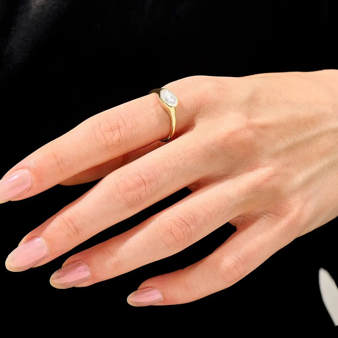 1CT Oval Cut VVS Moissanite S925 Silver Engagement Ring 1CT Oval Cut VVS Moissanite S925 Silver Engagement Ring