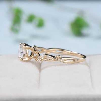 2.06CT Round Cut VVS Moissanite S925 Silver Engagement Ring