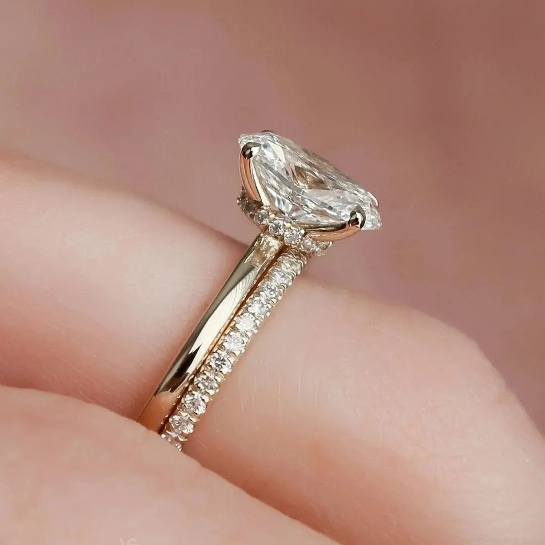 2.6CT Oval & Round Cut VVS Moissanite S925 Silver Engagement Ring Set