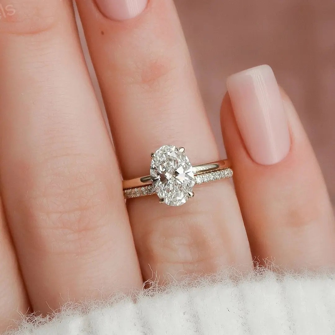 2.6CT Oval & Round Cut VVS Moissanite S925 Silver Engagement Ring Set