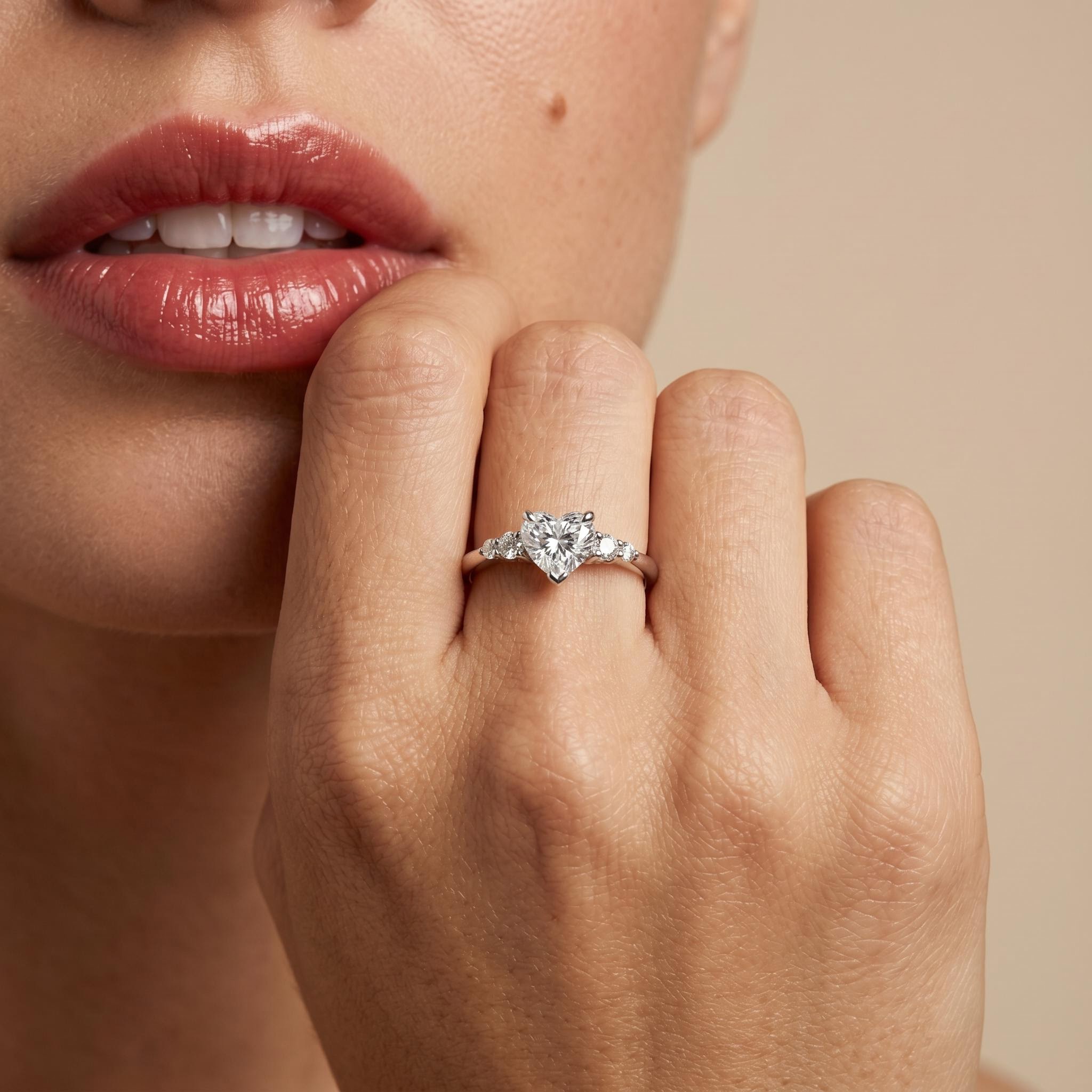 2.24CT Heart & Round Cut VVS Moissanite S925 Silver Engagement Ring 2.24CT Heart & Round Cut VVS Moissanite S925 Silver Engagement Ring