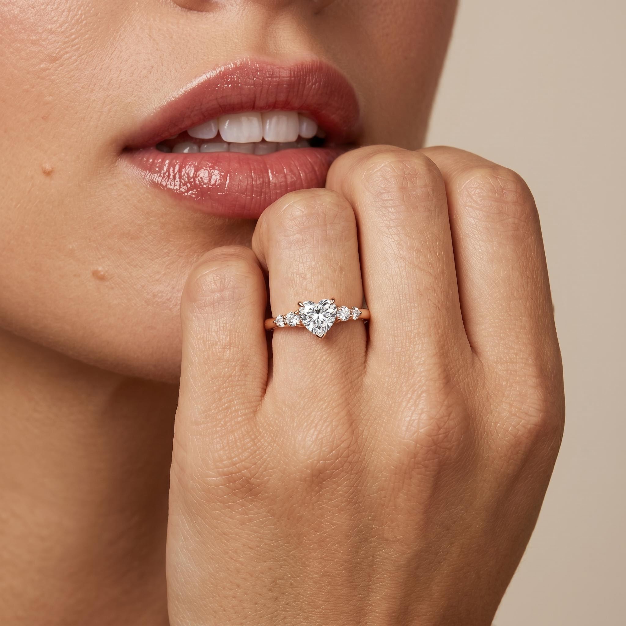 2.24CT Heart & Round Cut VVS Moissanite S925 Silver Engagement Ring 2.24CT Heart & Round Cut VVS Moissanite S925 Silver Engagement Ring