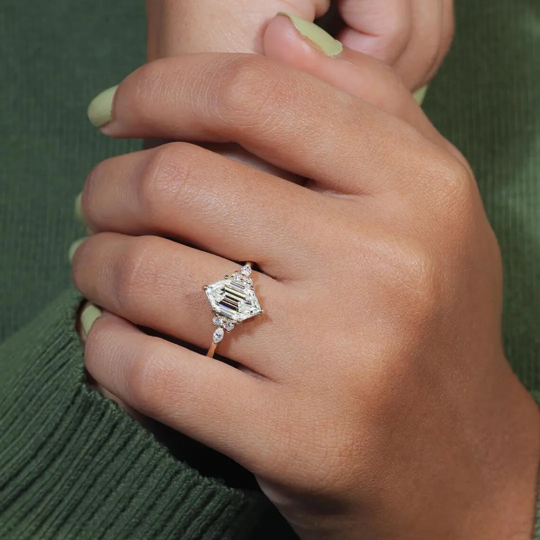 2.26CT Long Hexagon Cut VVS Moissante S925 Silver Engagement Ring 2.26CT Long Hexagon Cut VVS Moissante S925 Silver Engagement Ring