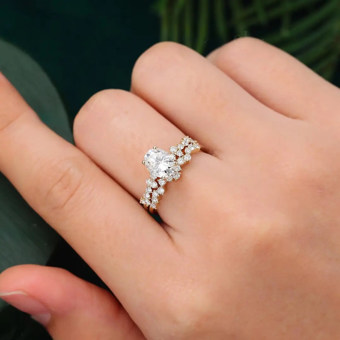 2.66CT Oval & Round Cut VVS Moissanite S925 Silver Engagement Ring Set