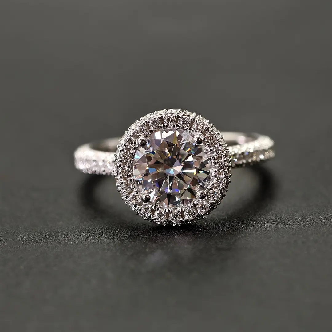 2.82CT Round Cut VVS Moissanite S925 Silver Halo Engagement Ring With Paved Setting