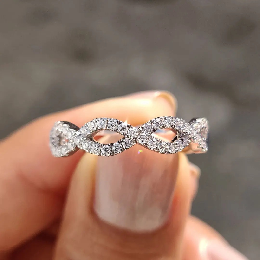 0.88CT Round Cut VVS Moissanite S925 Silver Twisted Wedding Band