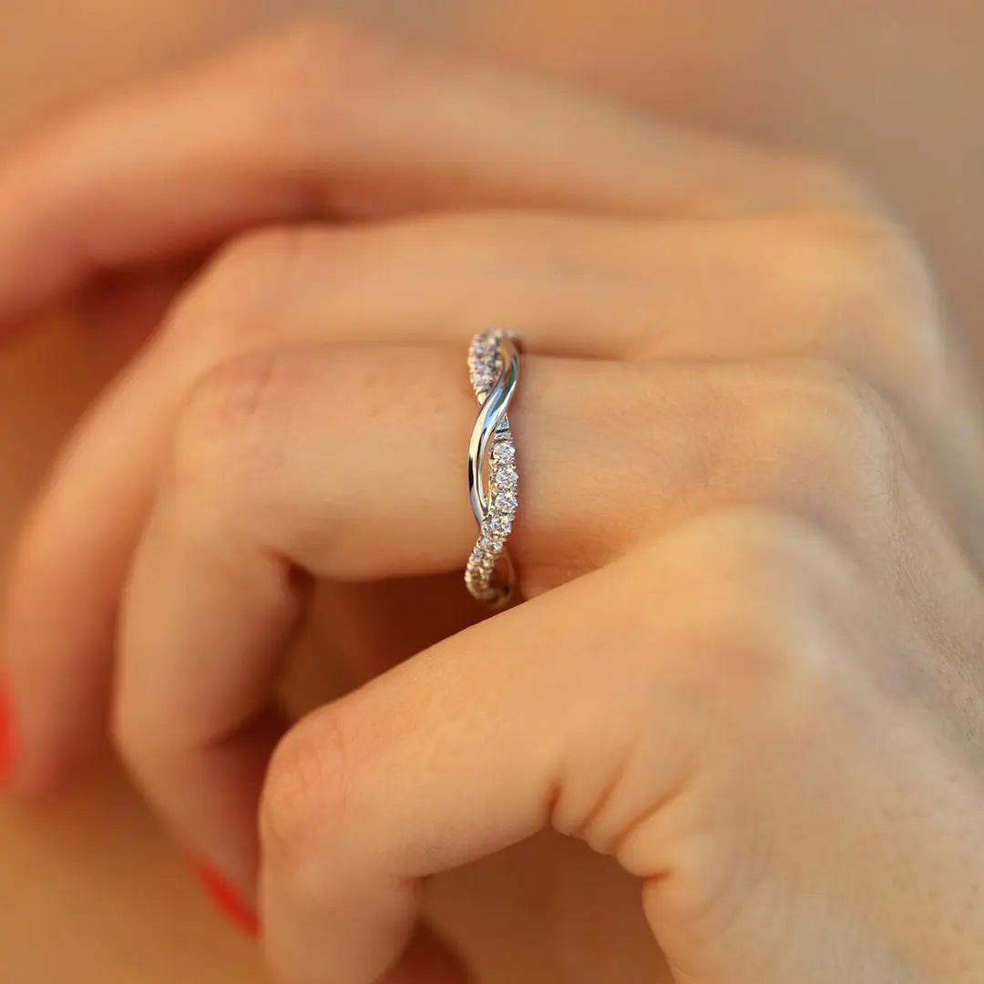 0.36CT Round Cut VVS Moissanite S925 Silver Twisted Wedding Band