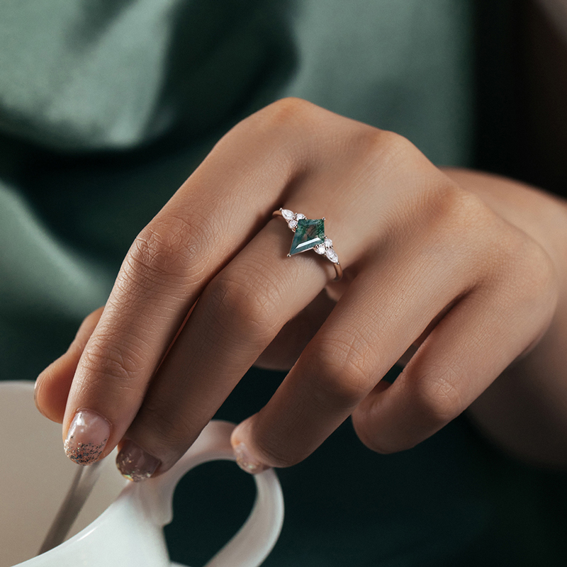 1.44CT Kite Cut Moss Agate & Round Moissanite S925 Silver Engagement Ring