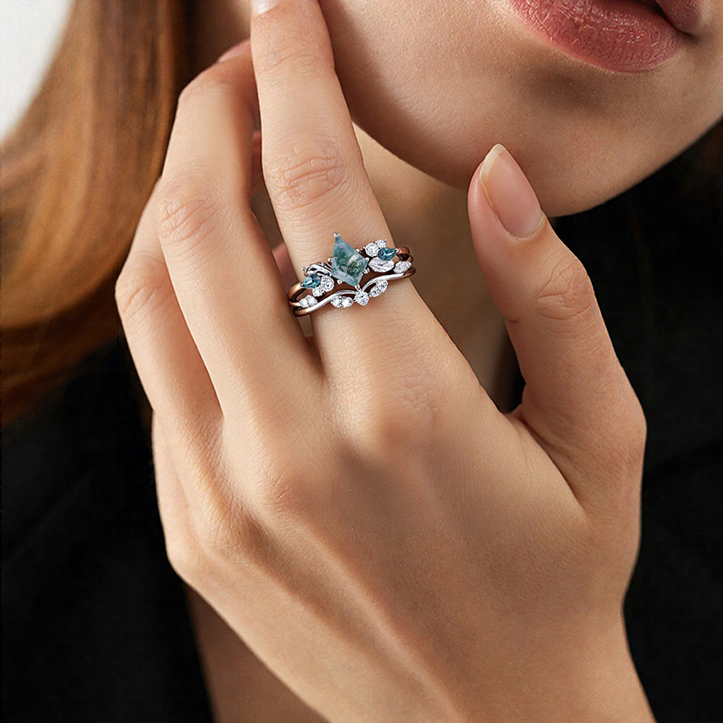 1.51CT Kite Cut Moss Agate & Round Cut Moissanite S925 Silver Cluster Bridal Engagement Ring Set