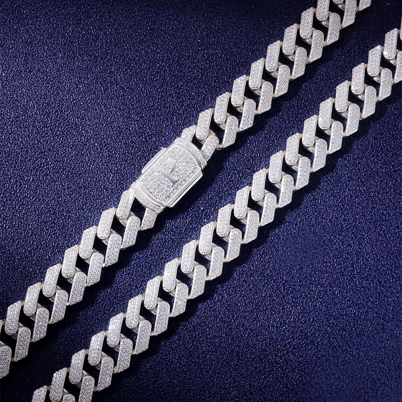 Custom VVS1 Moissanite Cuban Chain Deposit