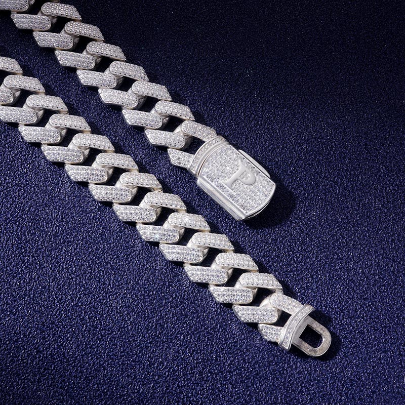 Custom VVS1 Moissanite Cuban Chain Deposit