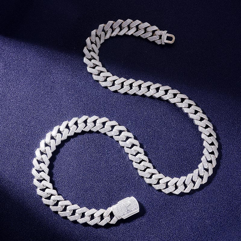 Custom VVS1 Moissanite Cuban Chain Deposit