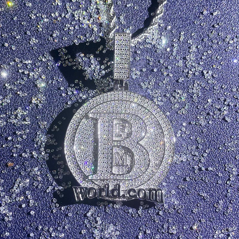 Custom  S925 & VVS1 Moissanite Letter Round Pendant Deposit