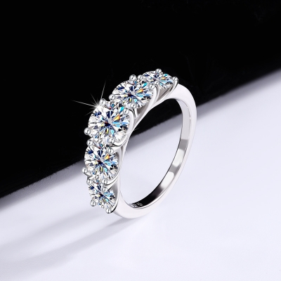 S925 Silver VVS Moissanite 3.6Ct Round Cut Women's Band S925 Silver VVS Moissanite 3.6Ct Round Cut Women's Band