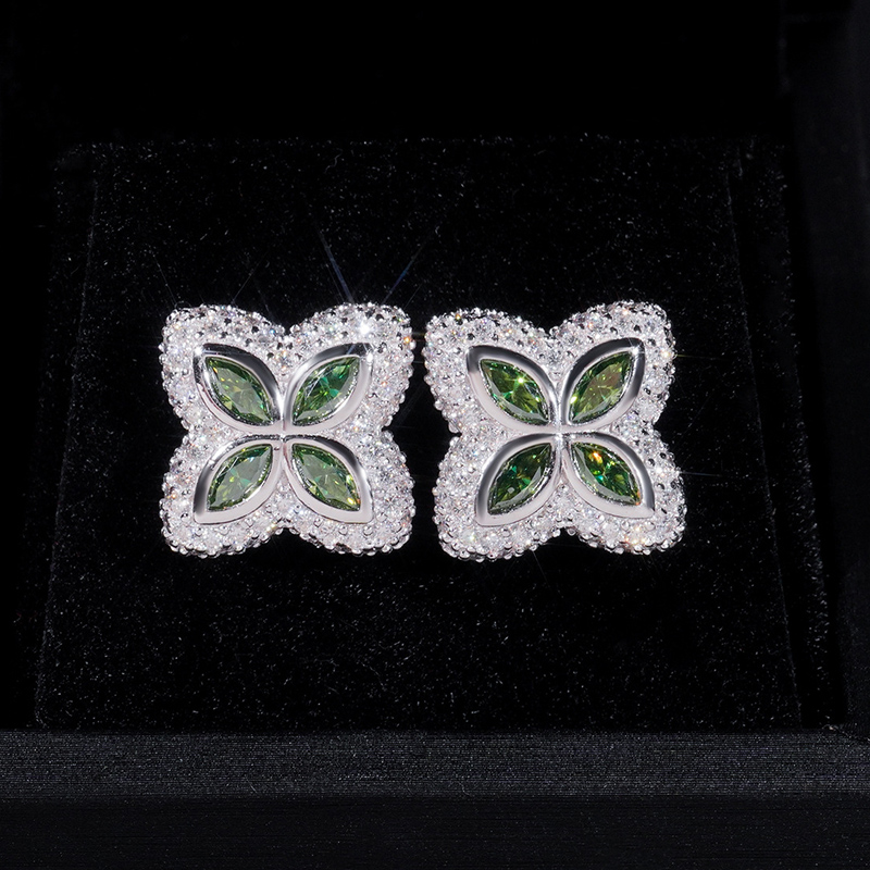 925S & VVS Moissanite Olive Green Clover Earrings 925S & VVS Moissanite Olive Green Clover Earrings