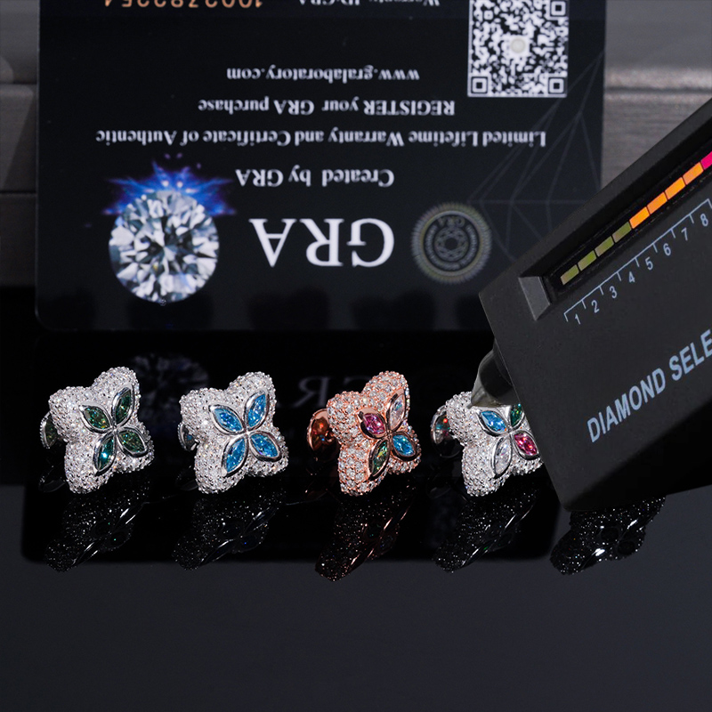 925S & VVS Moissanite Olive Green Clover Earrings 925S & VVS Moissanite Olive Green Clover Earrings