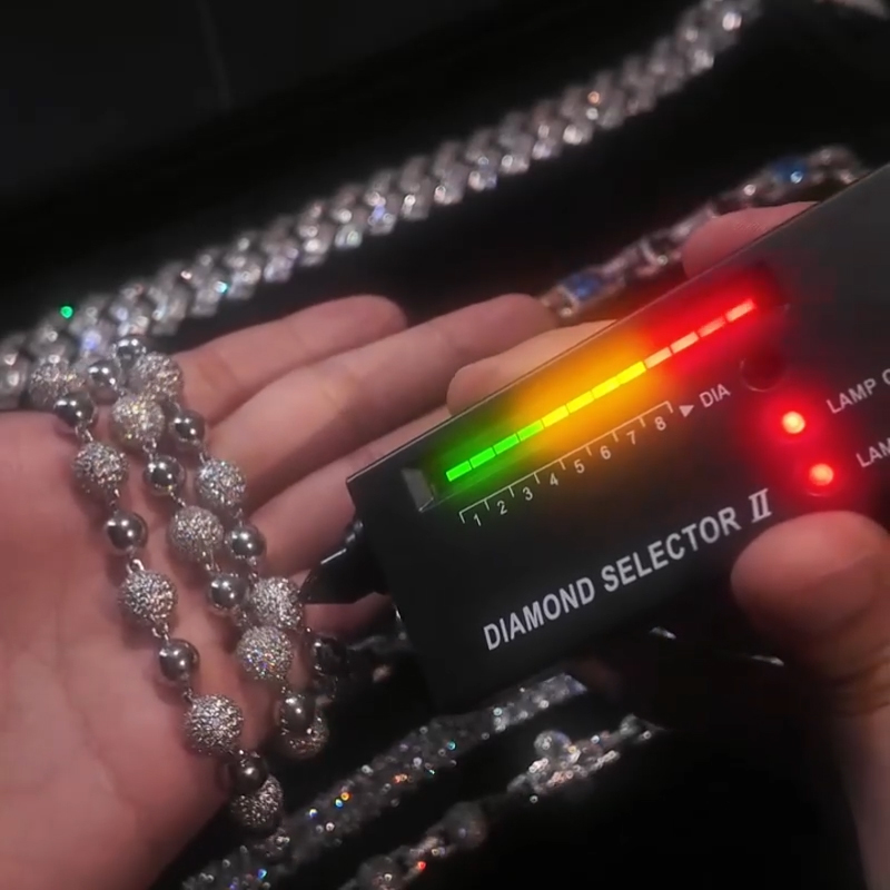 925S & VVS Moissanite 8mm Iced Beads Beacelet