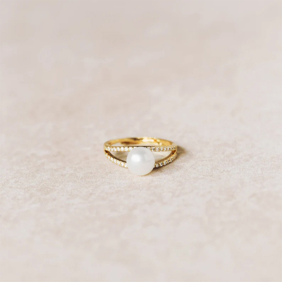 Dainty Pearl & Round Cut VVS Moissante S925 Silver Engagement Ring Dainty Pearl & Round Cut VVS Moissante S925 Silver Engagement Ring