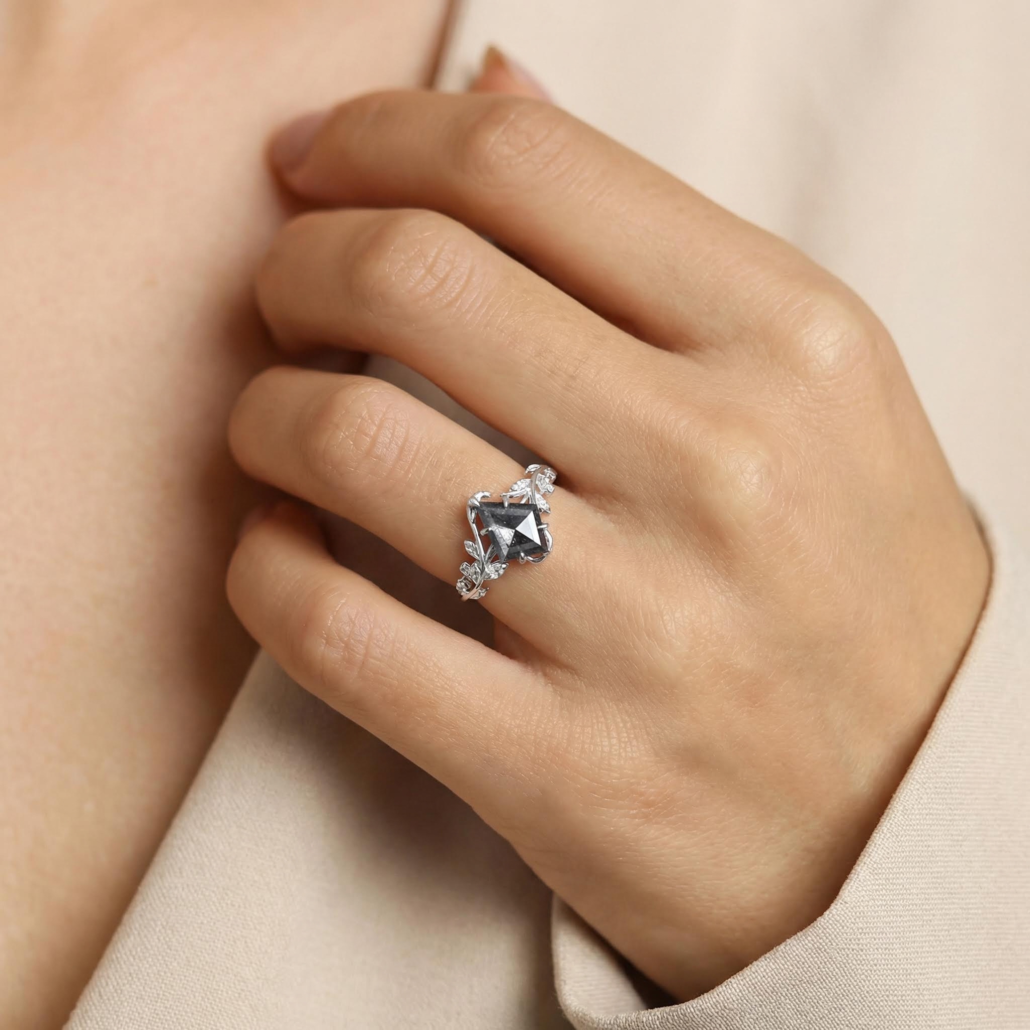 1.74CT kite Cut Salt & Pepper Diamond Moissanite Accented S925 Silver Engagement Ring