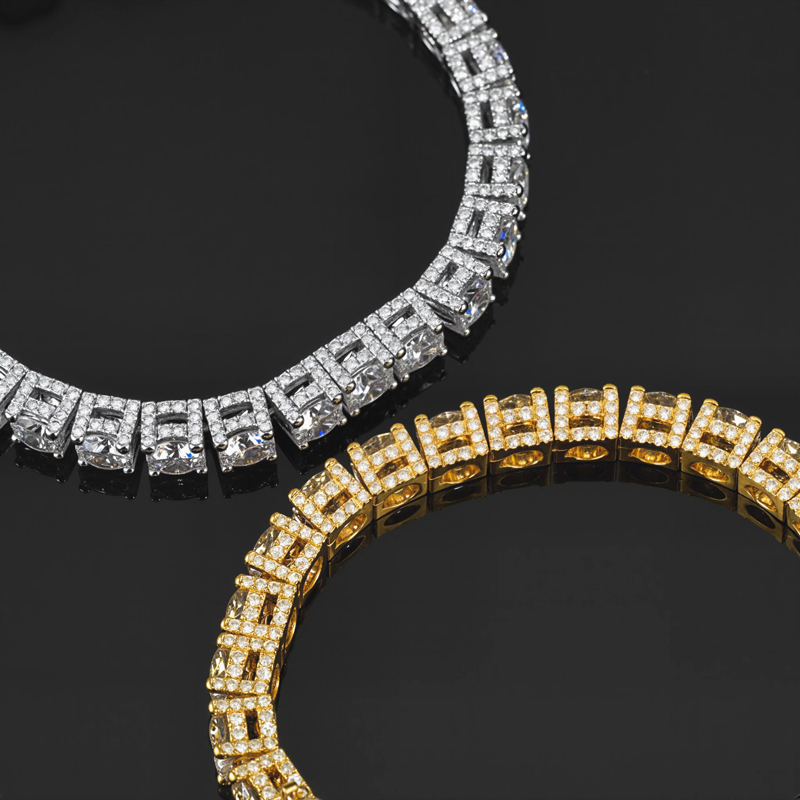 925S & VVS Moissanite 5mm Tennis Bracelet with Iced Out Sides