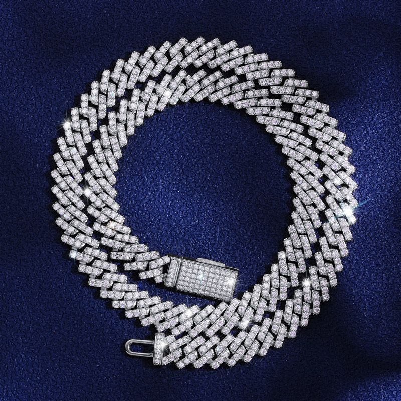 925S & VVS Moissanite 8mm Cuban Link Chain