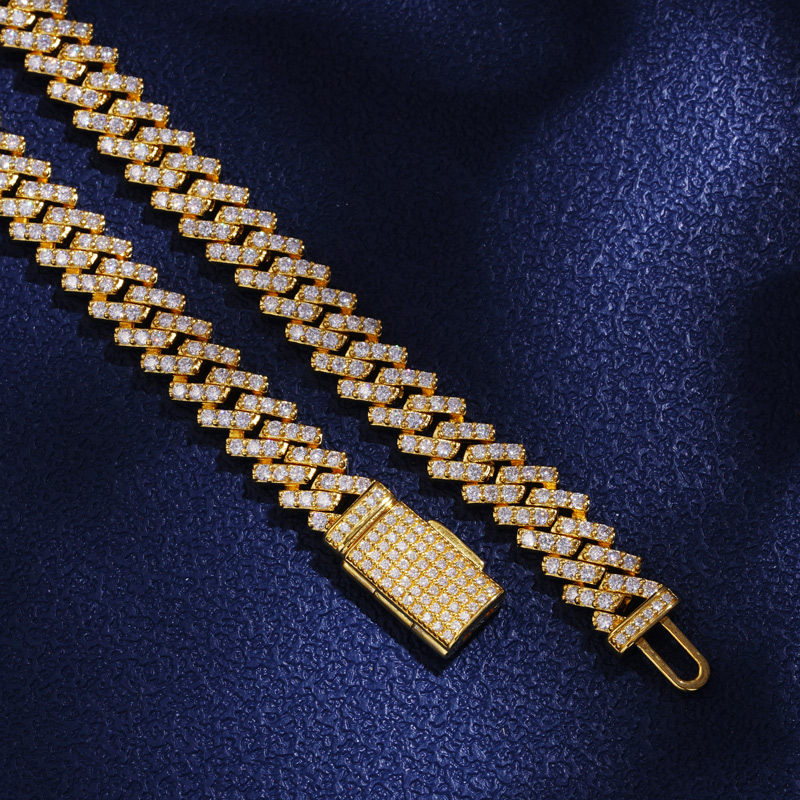 925S & VVS Moissanite 8mm Cuban Link Chain