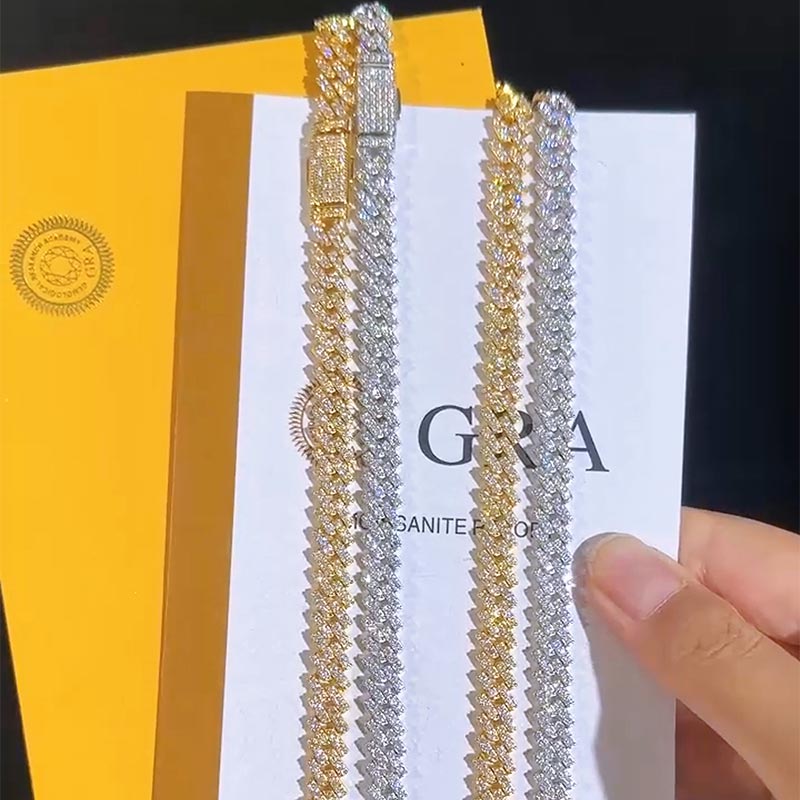 925S & VVS Moissanite 8mm Cuban Link Chain