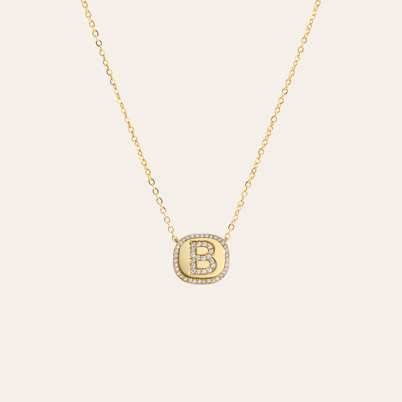 Customized Letter Pendant Necklaces with Diamond