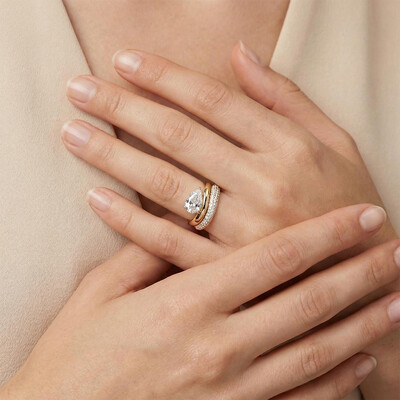 4CT Pear Cut VVS Moissanite Bridal Ring Set Pave Curved Style Wedding Ring Set