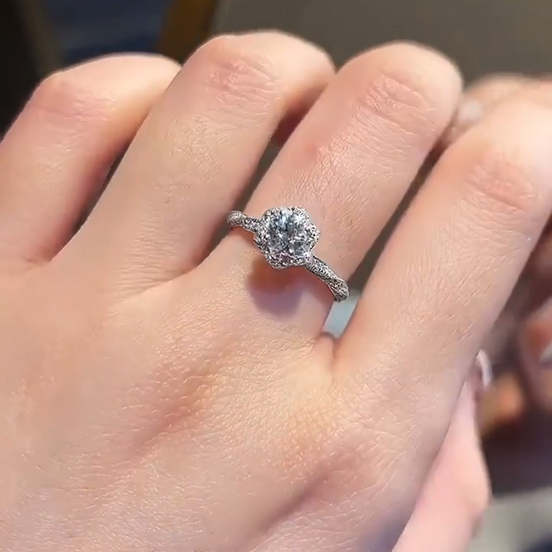 2.05CT Elegant Round Cut VVS Moissanite Twisted Engagement Ring 2.05CT Elegant Round Cut VVS Moissanite Twisted Engagement Ring