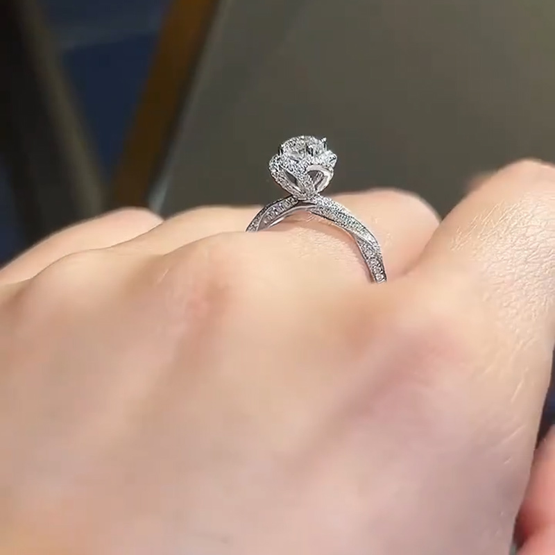 2.05CT Elegant Round Cut VVS Moissanite Twisted Engagement Ring 2.05CT Elegant Round Cut VVS Moissanite Twisted Engagement Ring