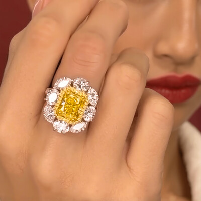 6.17CT Radiant Cut Center Stone Halo Diamond Engagement Ring