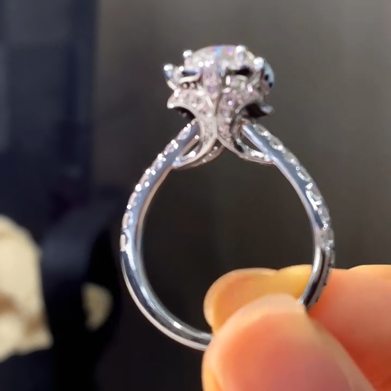 2.2CT Round Cut VVS Moissanite Halo Engagement Ring