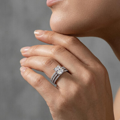 2.68CT Radiant Cut VVS Moissanite Cluster Engagement Ring Set