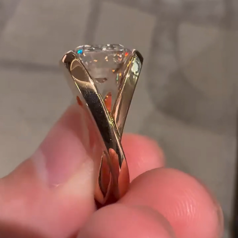 10CT Emerald Cut VVS Moissanite Solitaire Engagement Ring