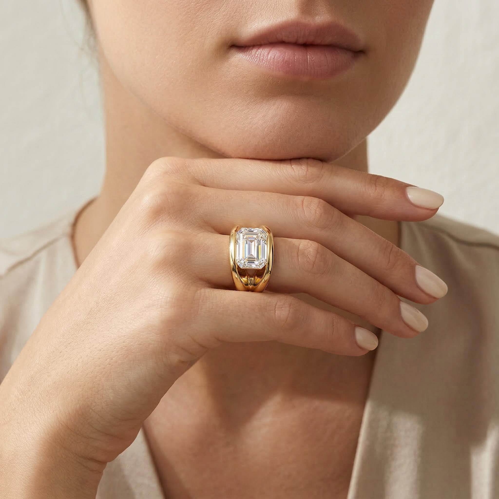 10CT Emerald Cut VVS Moissanite Solitaire Engagement Ring