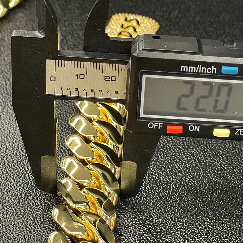 22mm 925S & VVS Moissanite Box Clasp Stainless Steel Cuban Chain 22mm 925S & VVS Moissanite Box Clasp Stainless Steel Cuban Chain