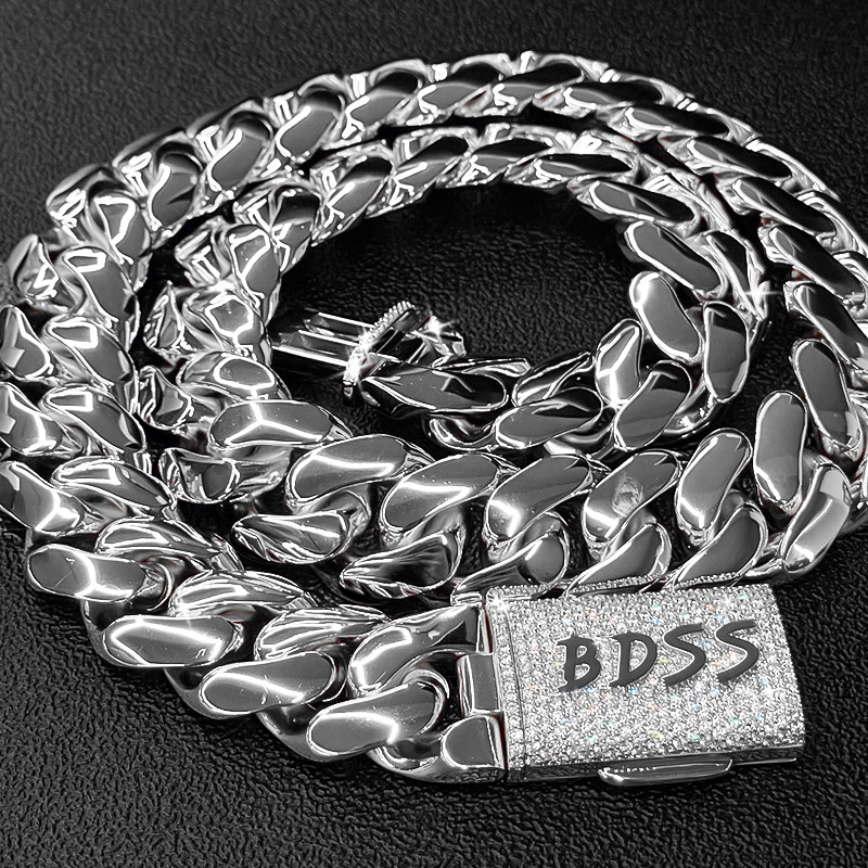22mm 925S & VVS Moissanite Box Clasp Stainless Steel Cuban Chain 22mm 925S & VVS Moissanite Box Clasp Stainless Steel Cuban Chain