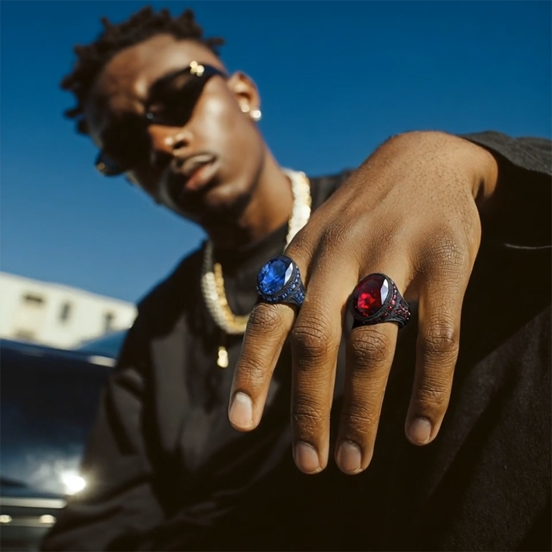 Iced Sapphire/Emerald/Purple Ring in Black Gold Iced Sapphire/Emerald/Purple Ring in Black Gold