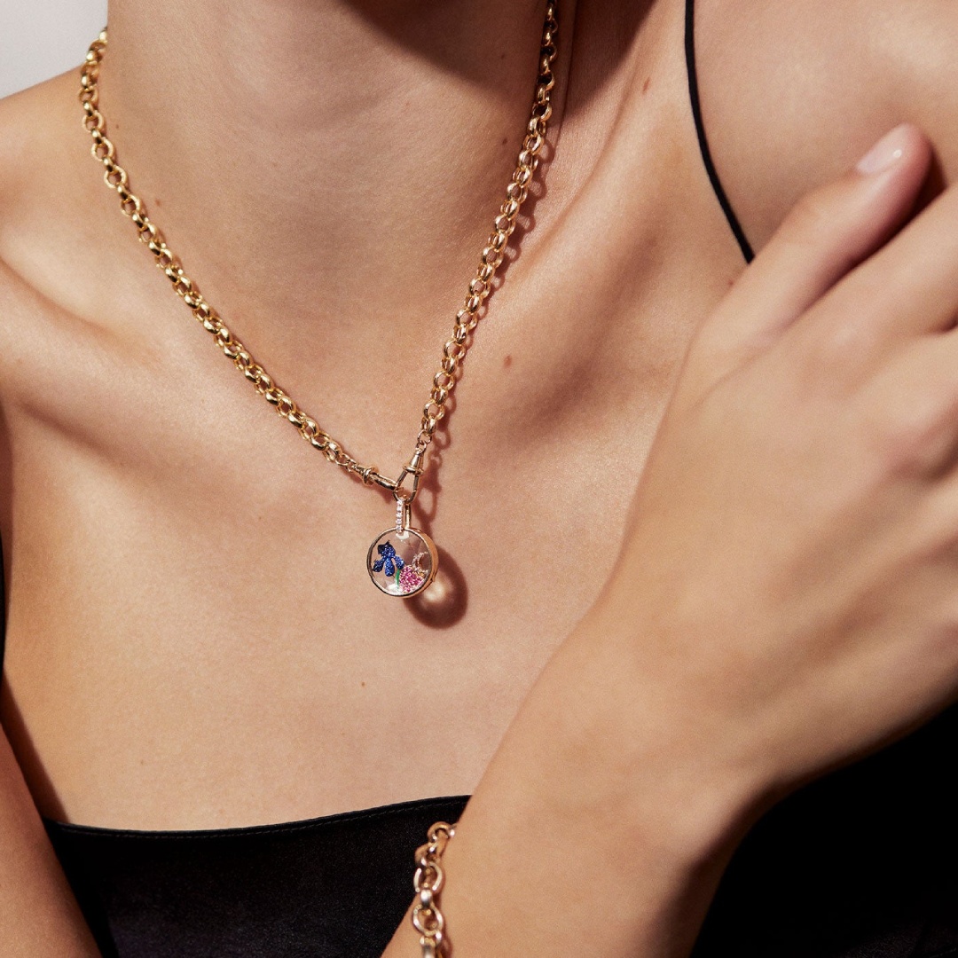 Personalized Round Locket Pendant Personalized Round Locket Pendant