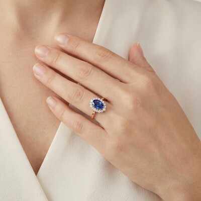 6.8CT Oval Cut Gemstone Vintage-Inspired Engagement Ring