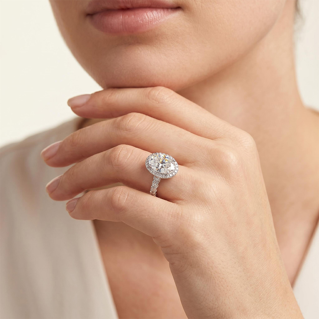 6.12CT Oval Cut VVS Moissanite Halo Engagement Ring 6.12CT Oval Cut VVS Moissanite Halo Engagement Ring