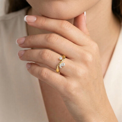 0.45ct TCW Multi-Shaped VVS Moissanite Wavy Band Ring