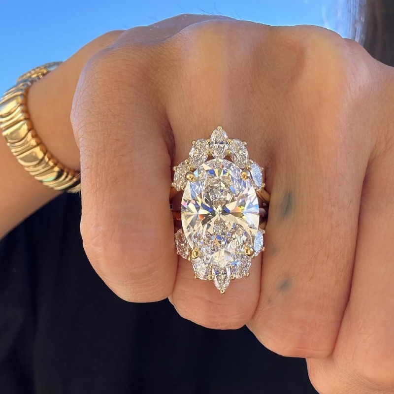 10.3CT Oval Cut VVS Moissanite Halo Engagement Ring Set 10.3CT Oval Cut VVS Moissanite Halo Engagement Ring Set