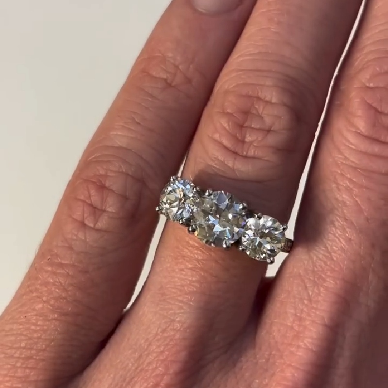 2.5CT Round Cut VVS Moissanite Three Stone Engagement Ring