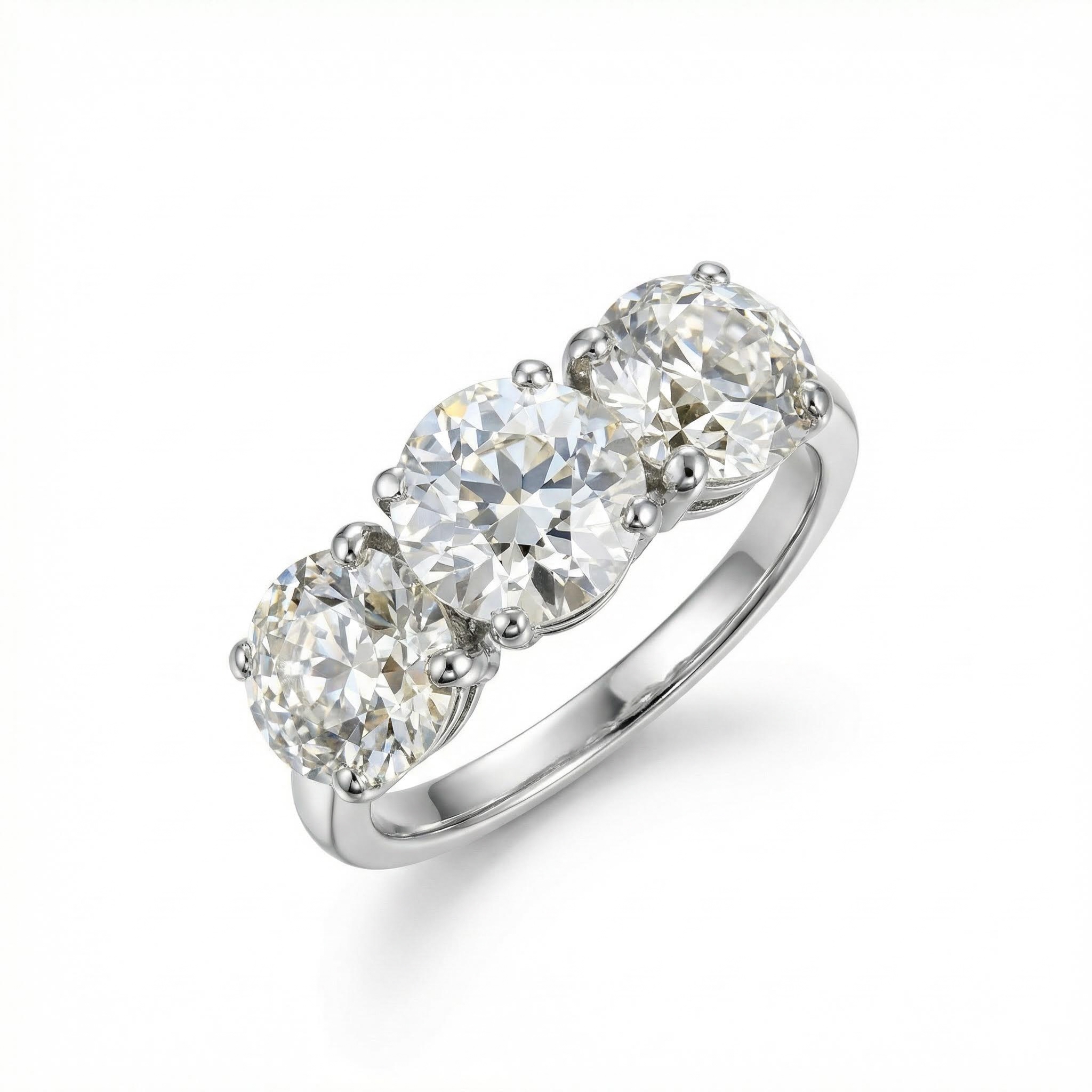 2.5CT Round Cut VVS Moissanite Three Stone Engagement Ring 2.5CT Round Cut VVS Moissanite Three Stone Engagement Ring