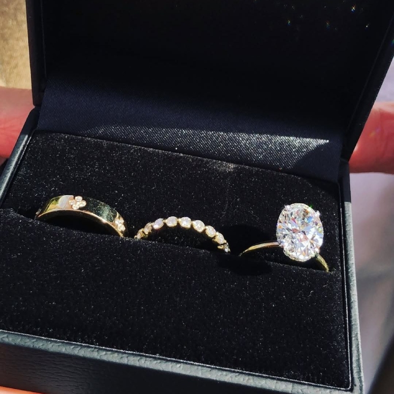 6.72CT Oval Cut VVS Moissanite Pave Engagement Ring Set- 3Pcs