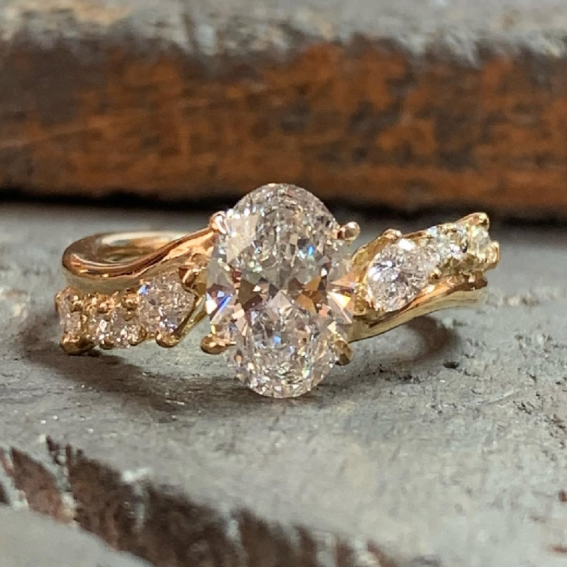 7.8CT Oval Cut VVS Moissanite Twisted Engagement Ring