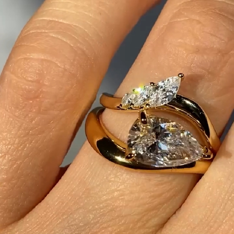 2.4CT Pear Cut VVS Moissanite Twisted Engagement Ring Set